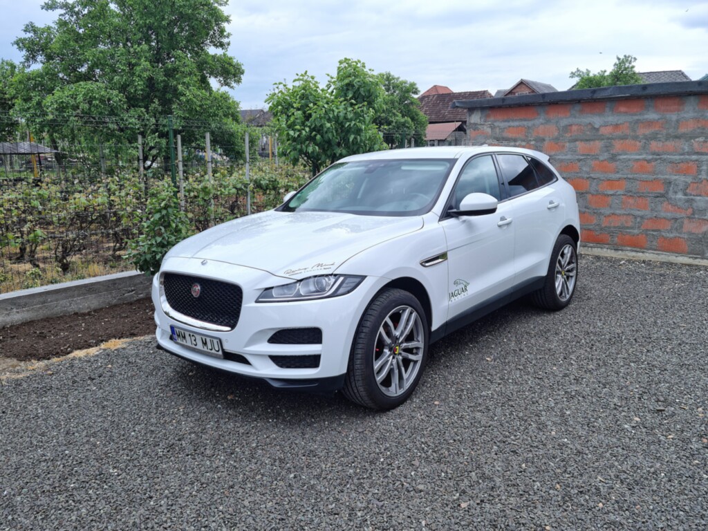 Jaguar F-PACE