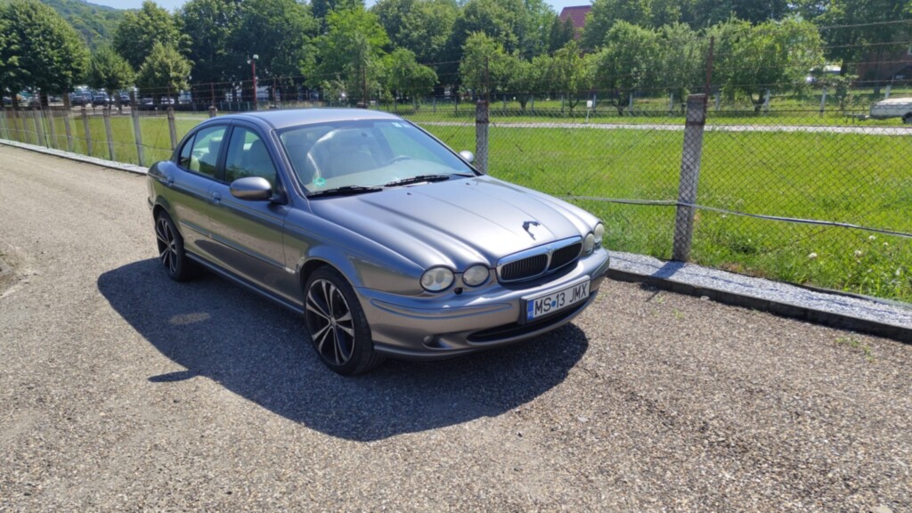 Jaguar X-Type