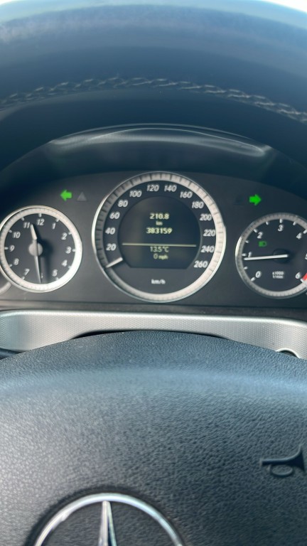 MERCEDES-BENZ E-Class 2010 — imagine 4