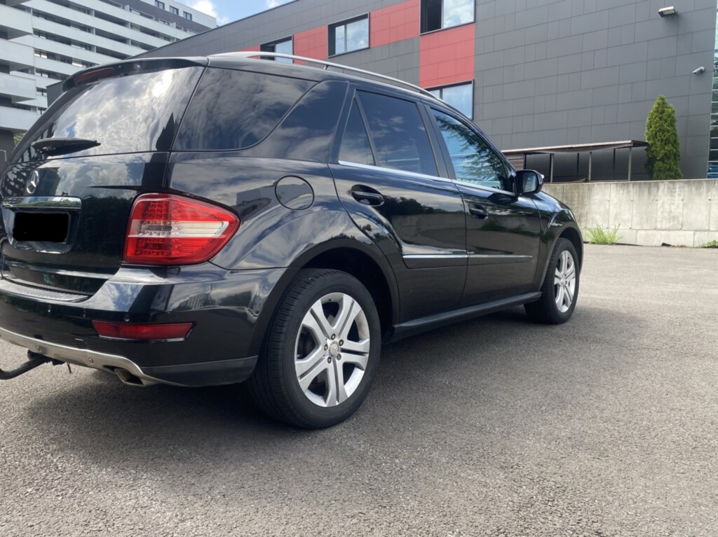 MERCEDES-BENZ M-Class 2010 — imagine 3