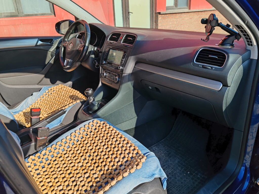 VOLKSWAGEN Golf 2011 — imagine 4