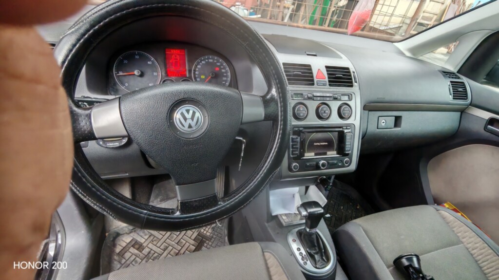 VOLKSWAGEN Touran 2008 — imagine 10