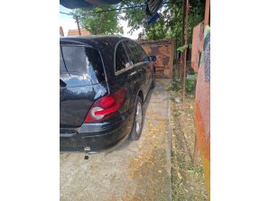 Mercedes-Benz R 320